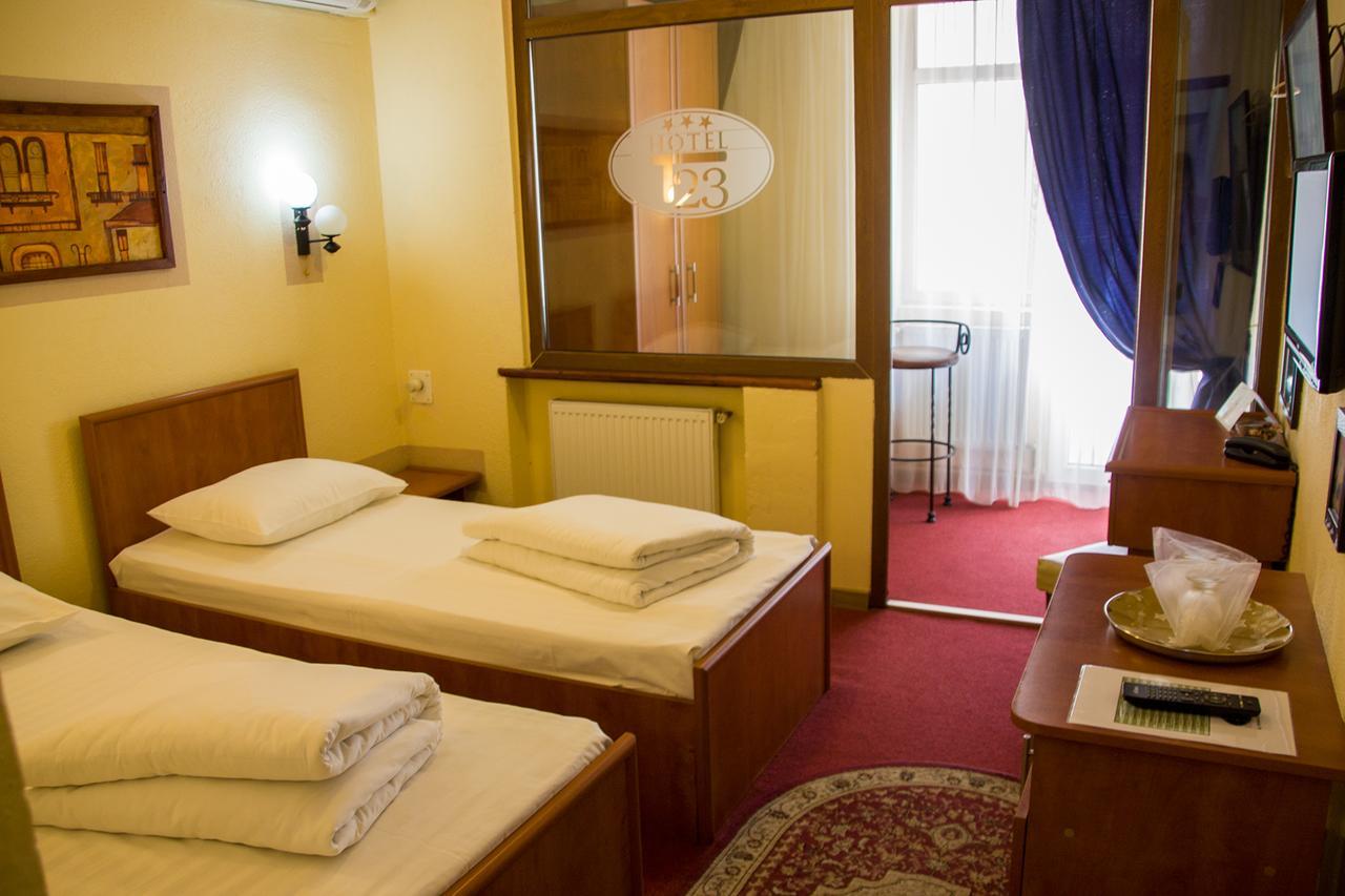 Hotel T23 Yaş Dış mekan fotoğraf