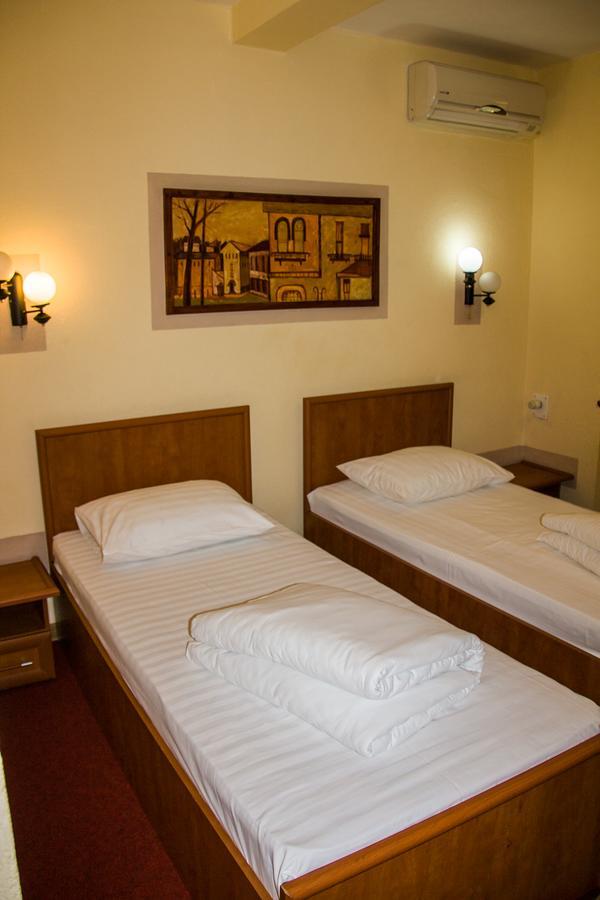 Hotel T23 Yaş Dış mekan fotoğraf